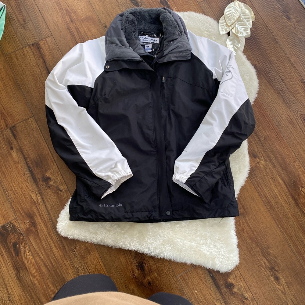 Columbia Gray and Black Women's Jacket